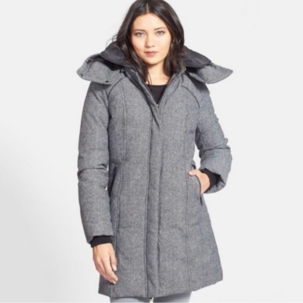 Soia & Kyo Gray Puffer Coat with Hood and Long Length